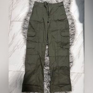 ABERCROMBIE & FITCH- Relaxed Cargo Pants